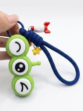 Alien Eye Clicker Fidget Keychain | Rocket Star Charm Bag Toy